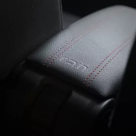   RATI ARMSTER 3 armrest FIAT 500 HYBRID 2026-  [black,vegan leather,red stitching]