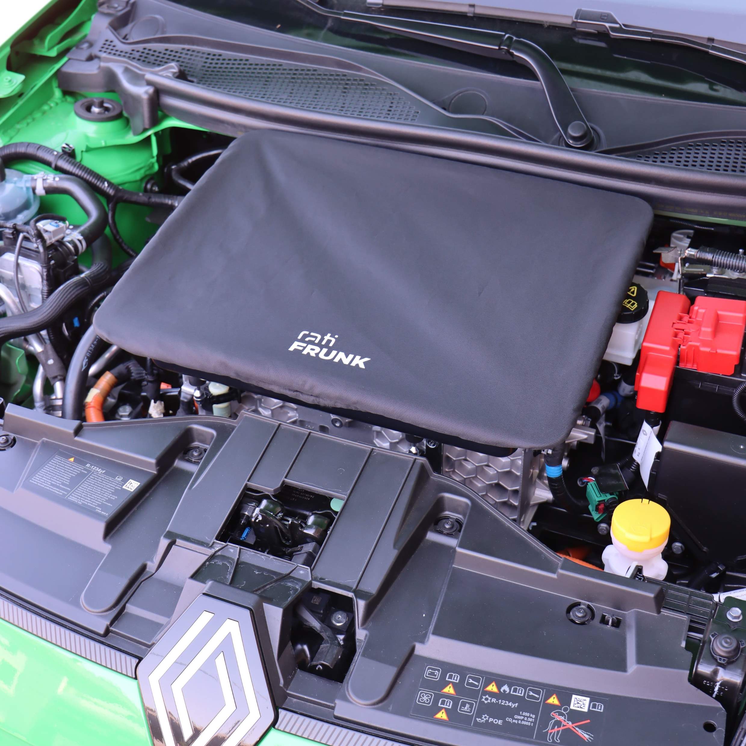 Frunk and Armrest for Renault 5 e-tech